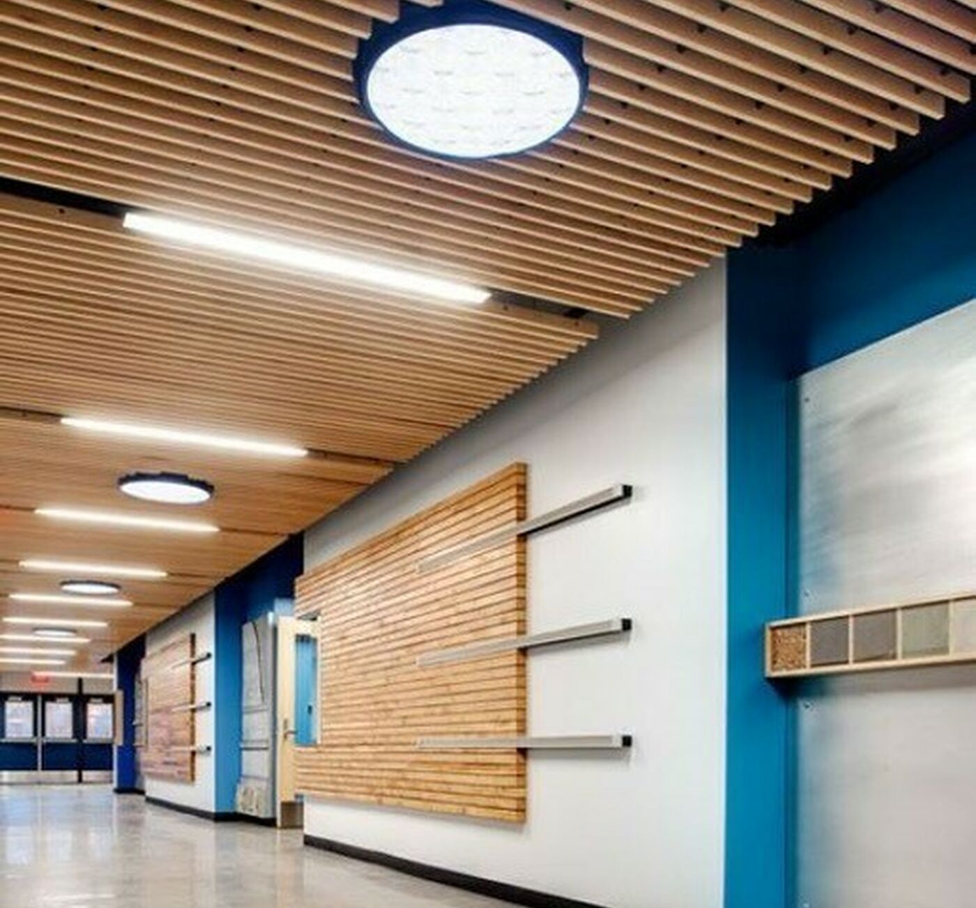Fusion Spaces Natural light in corridor