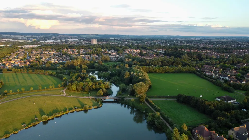 drone shot of furzton lake in milton keynes